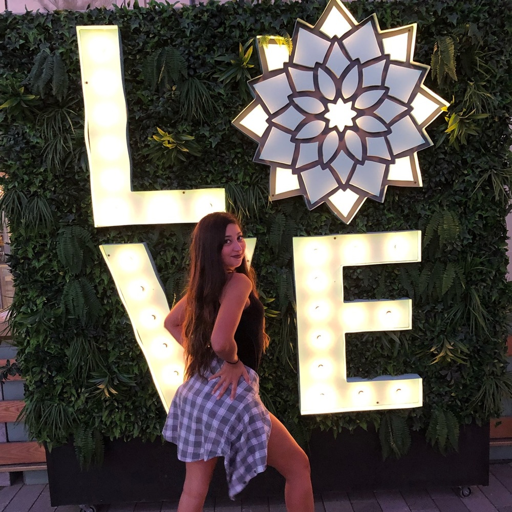 Meet your Posher, Alex